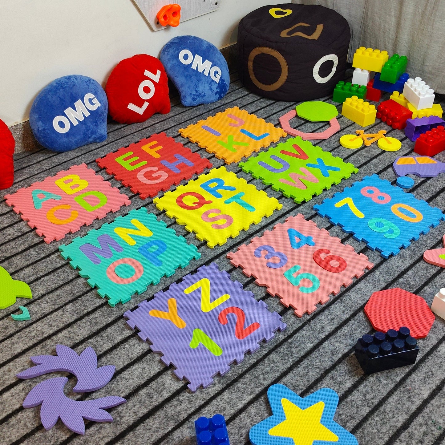 AlphaNumeric Educational Puzzle Mat 36 characters